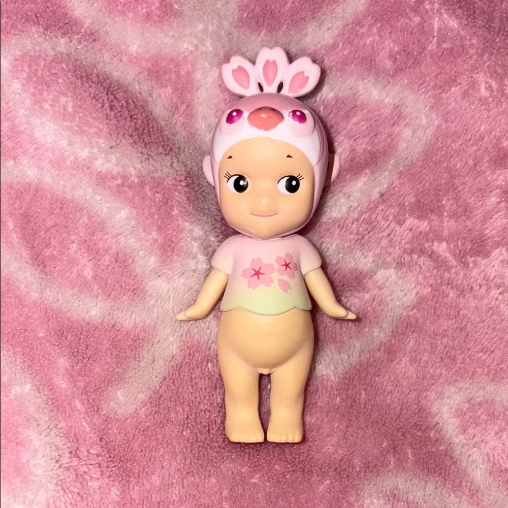 Sonny Angel cherry blossom - Picture 1 of 3